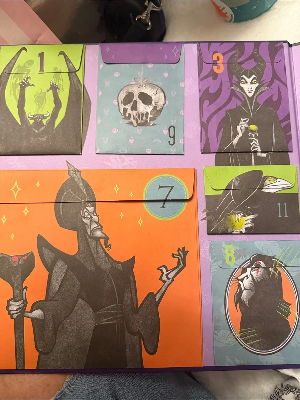 Disney Villains Halloween Book-13 Mystery Pockets packed w/ goodies/games/gifts!